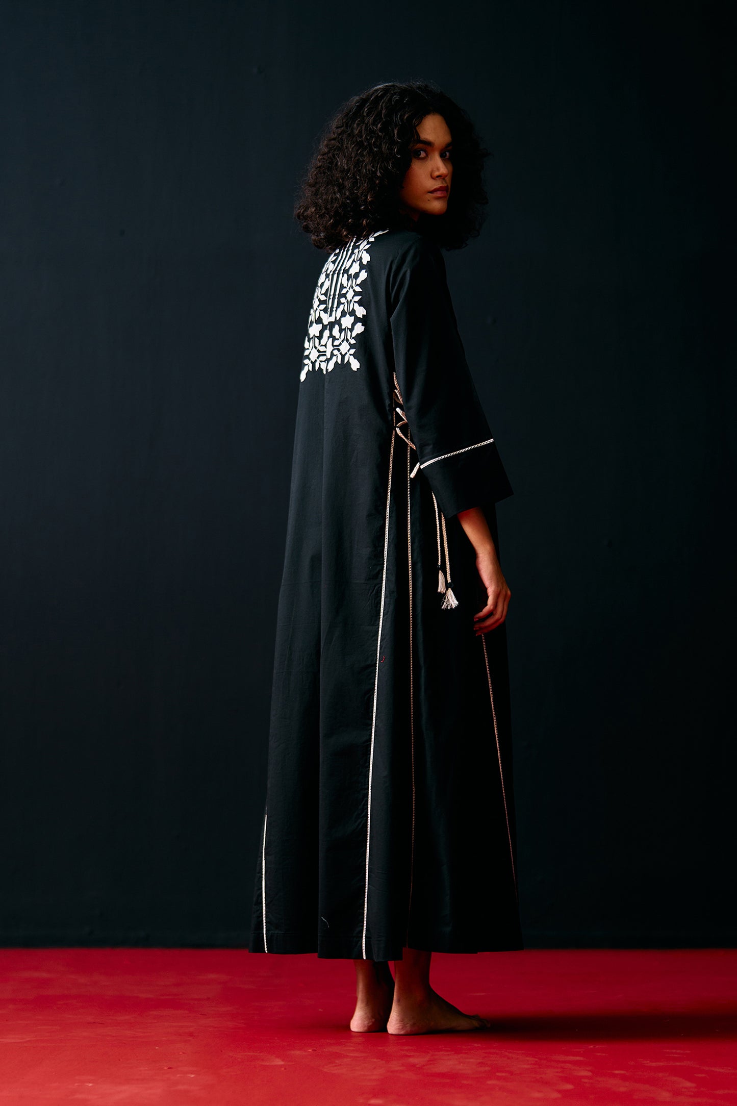BLACK FLORAL A-LINE DRESS