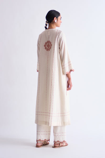 ALINE KAMEEZ