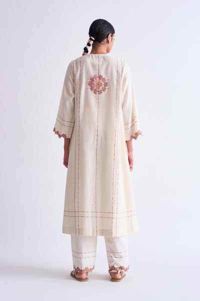 ALINE KAMEEZ