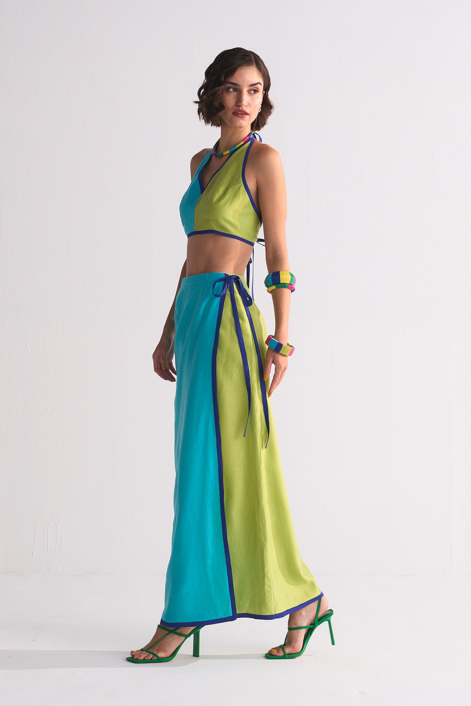COLOUR BLOCKED WRAP SKIRT