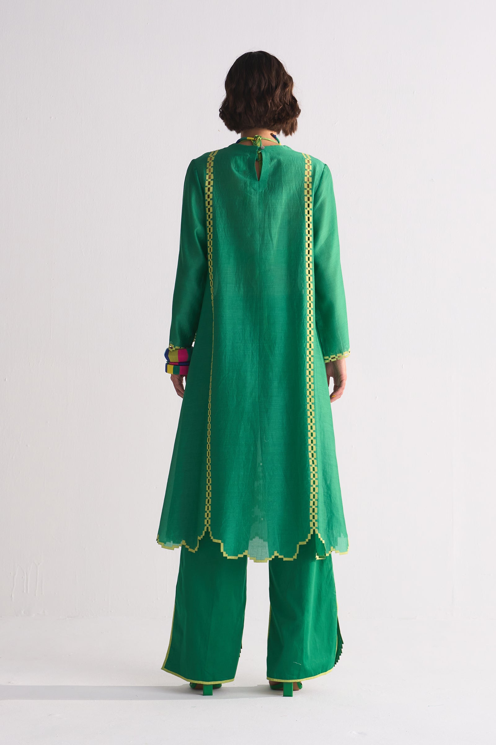 FLORAL SCALLOP APPLIQUE' DRESS