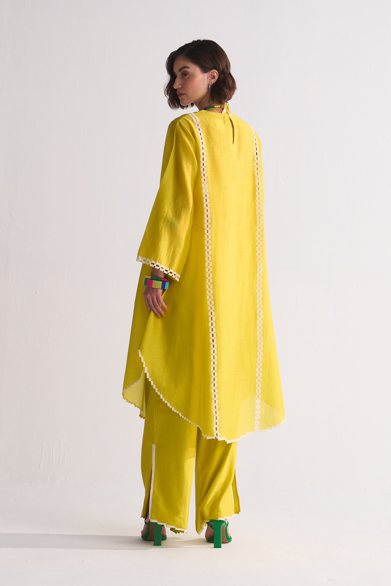 FLORAL NECK APPLIQUE' AND CUTWORK DRESS