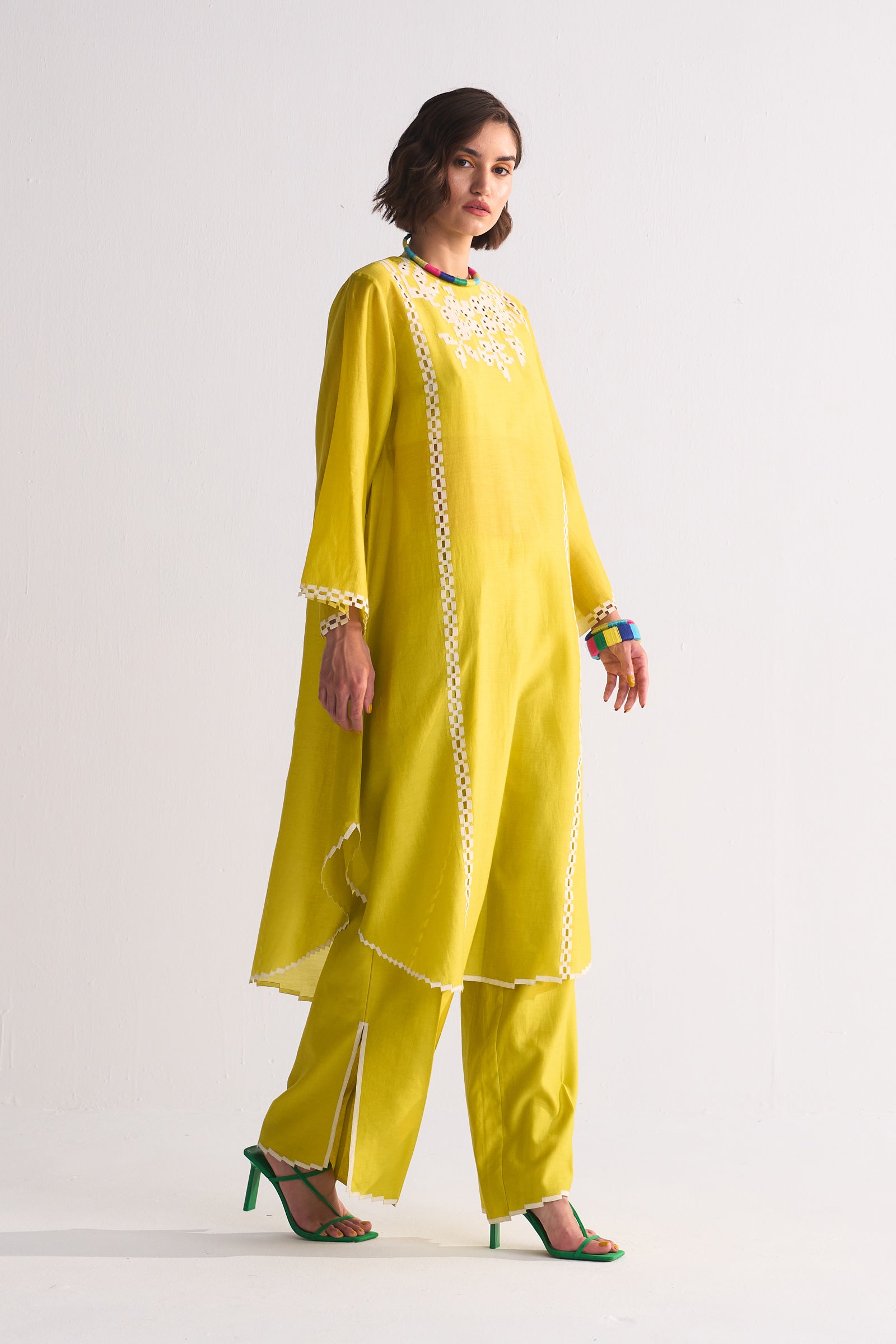 FLORAL NECK APPLIQUE' AND CUTWORK DRESS