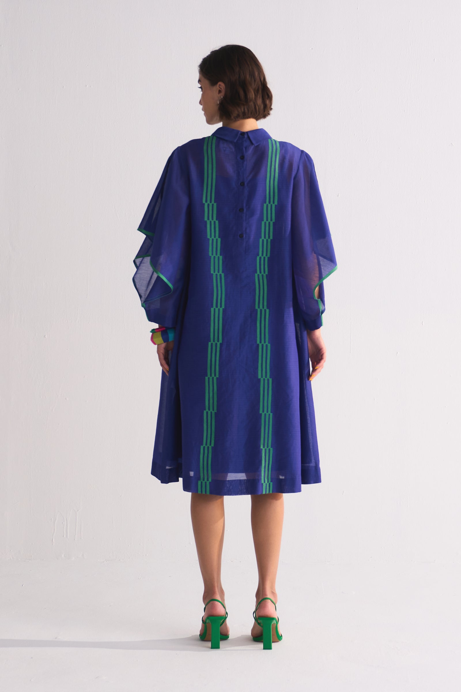 REVERSE COLLAR APPLIQUE' DRESS