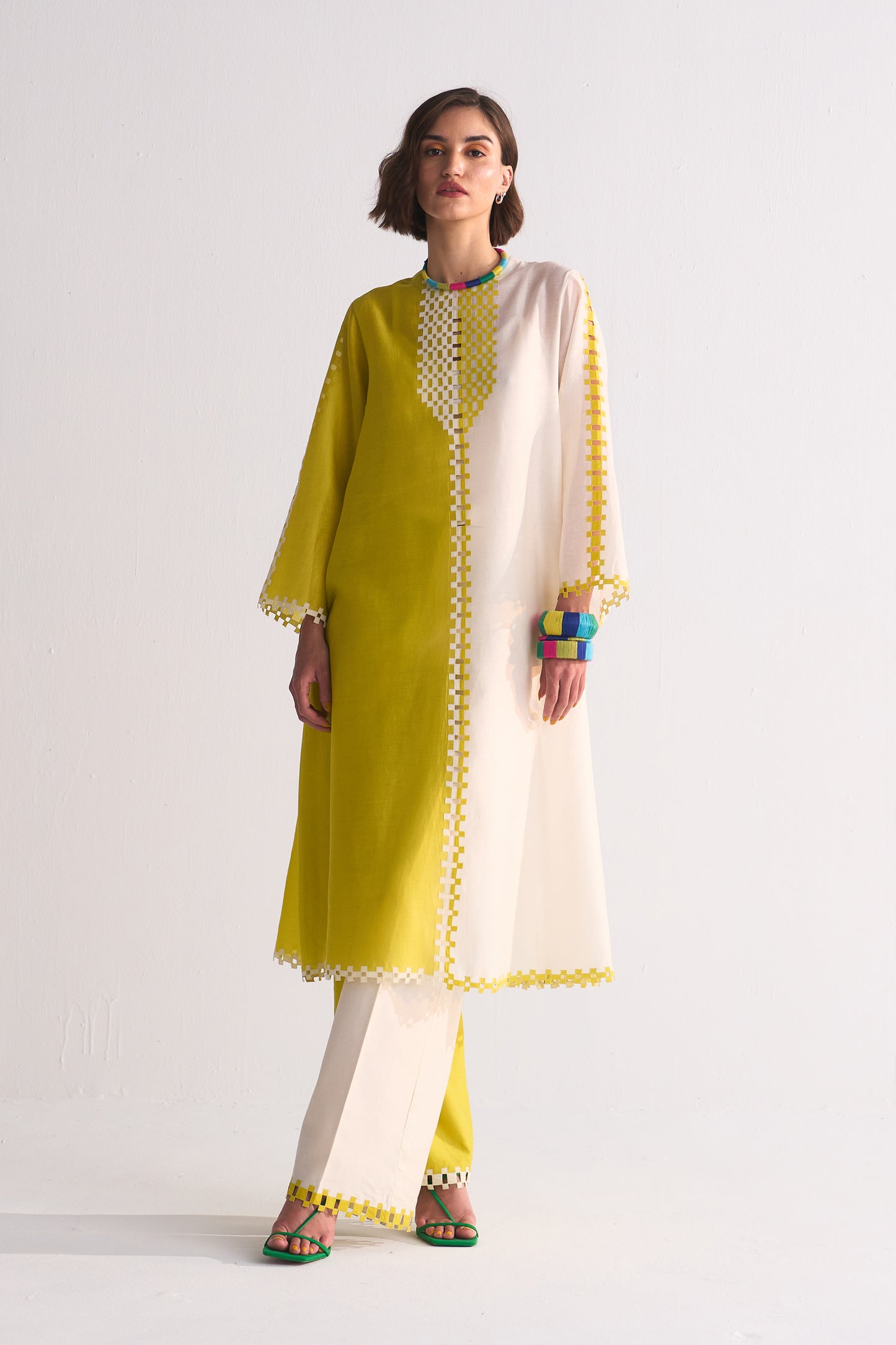 COLOUR BLOCKED APPLIQUE' AND CUTWORK CIRCULAR KAMEEZ