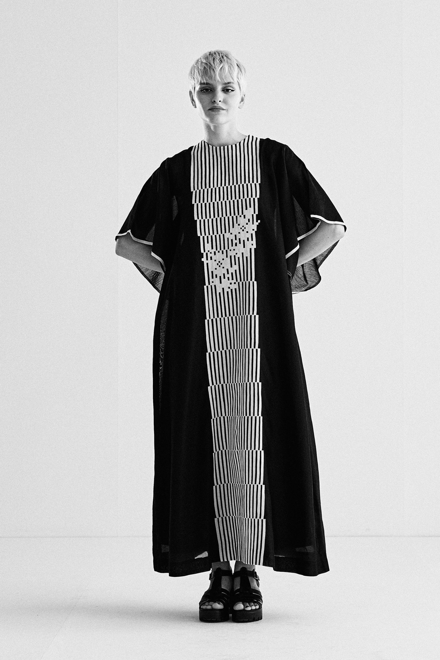 CIRCULAR MAXI DRESS WITH APPLIQUE' AND CUTWORK