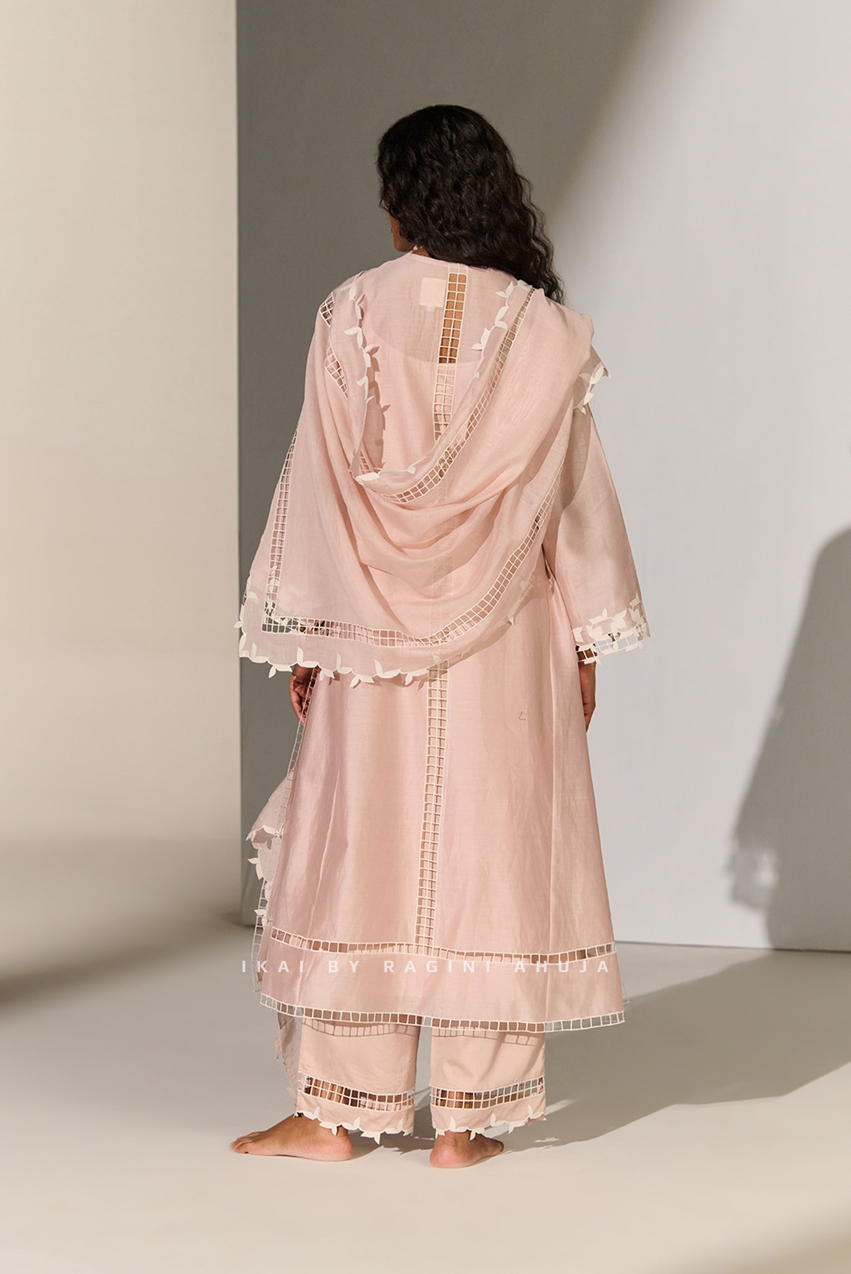 GEOMETRIC FLORAL CUTWORK DUPATTA SMV