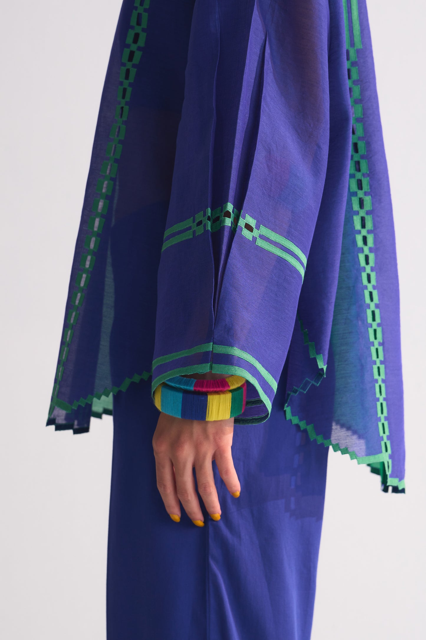 ROUND HEM COLOUR BLOCKED APPLIQUE' AND CUTWORK SHIRT