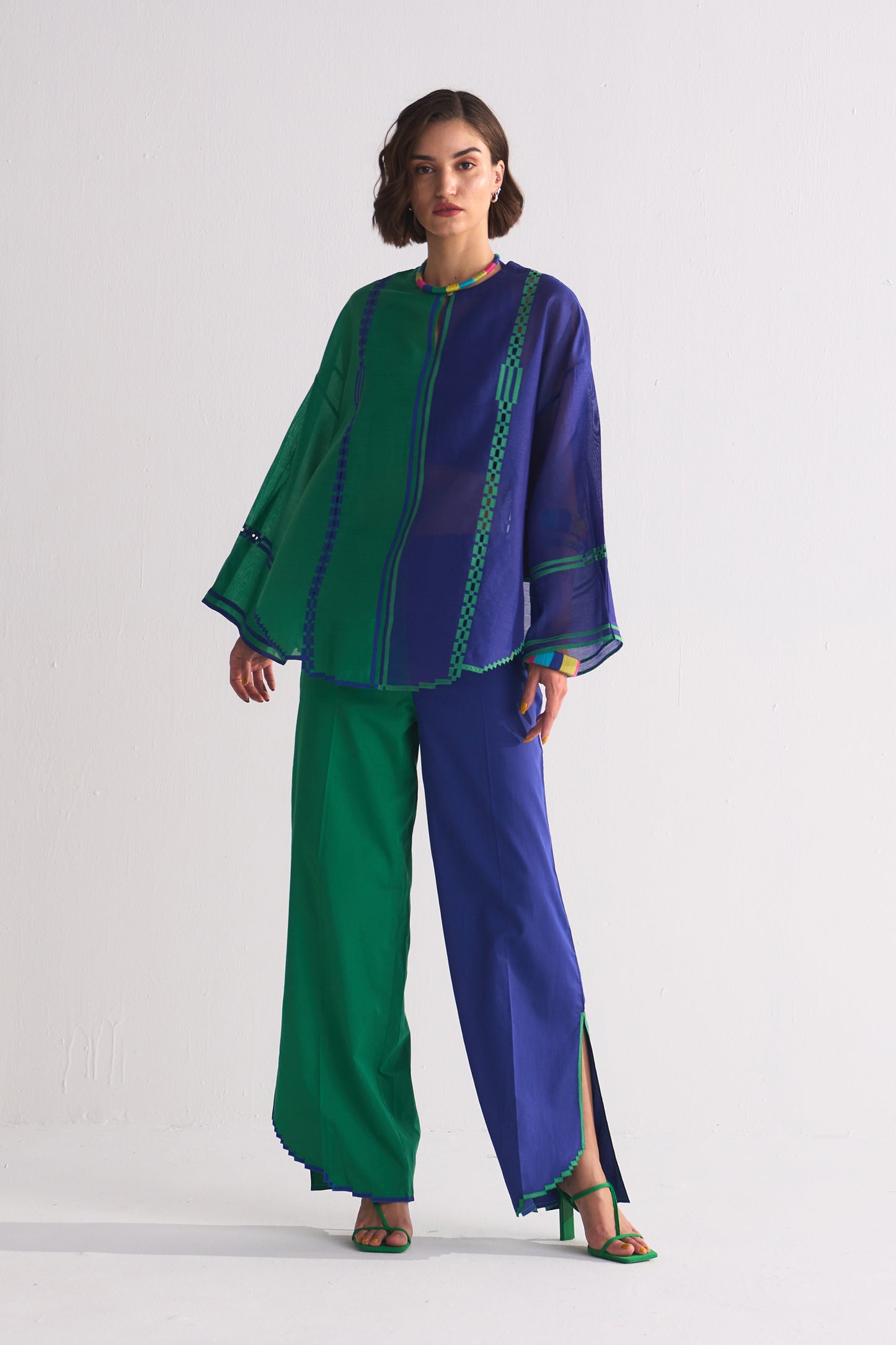 ROUND HEM COLOUR BLOCKED APPLIQUE' AND CUTWORK SHIRT