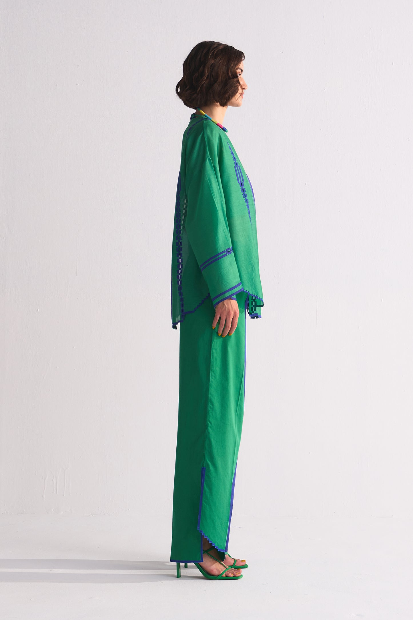 ROUND HEM COLOUR BLOCKED APPLIQUE' AND CUTWORK SHIRT