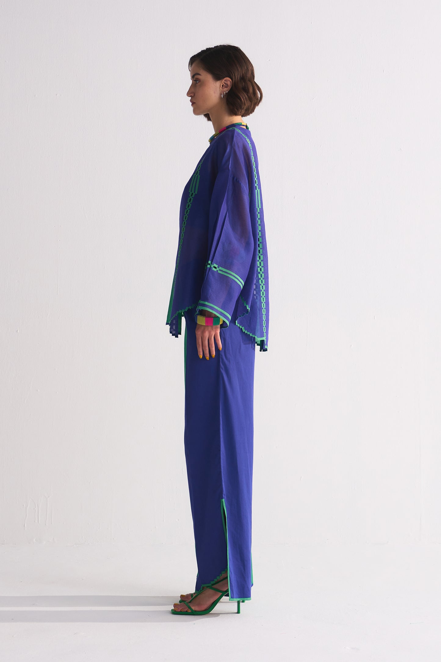 ROUND HEM COLOUR BLOCKED APPLIQUE' AND CUTWORK SHIRT