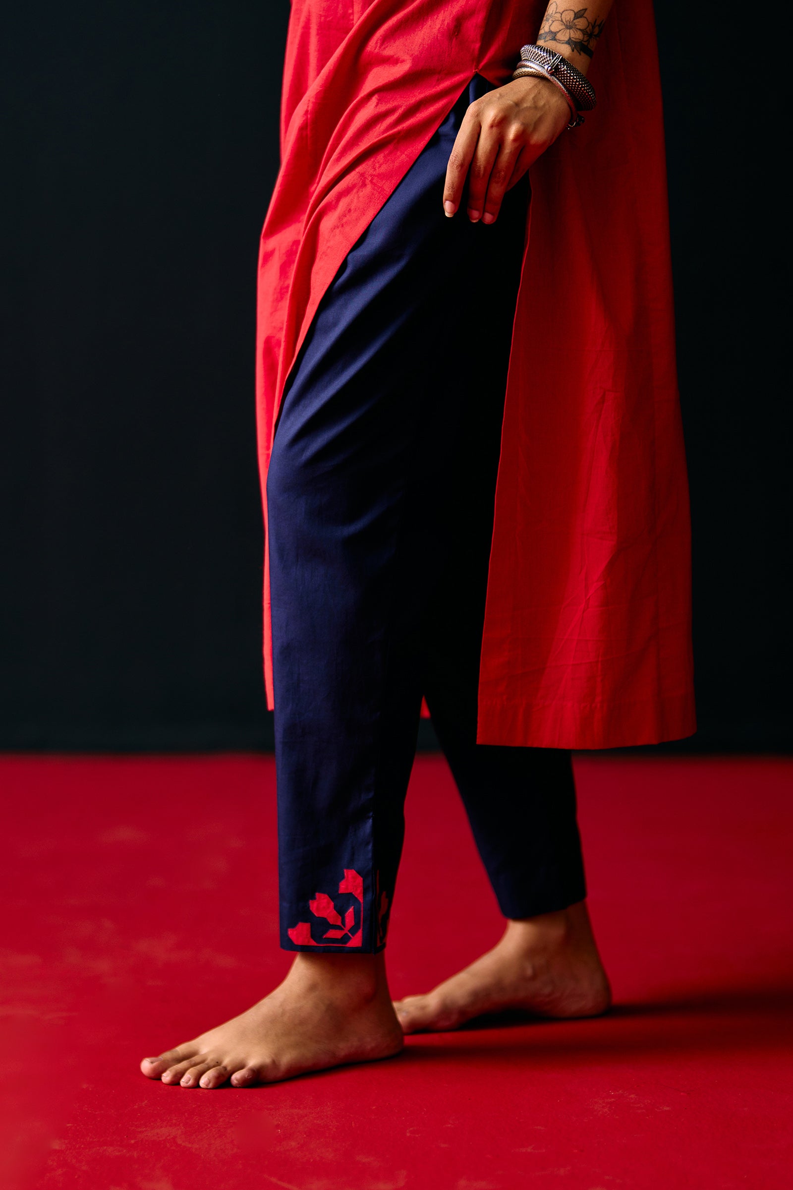 FLORAL APPLIQUE' PANTS