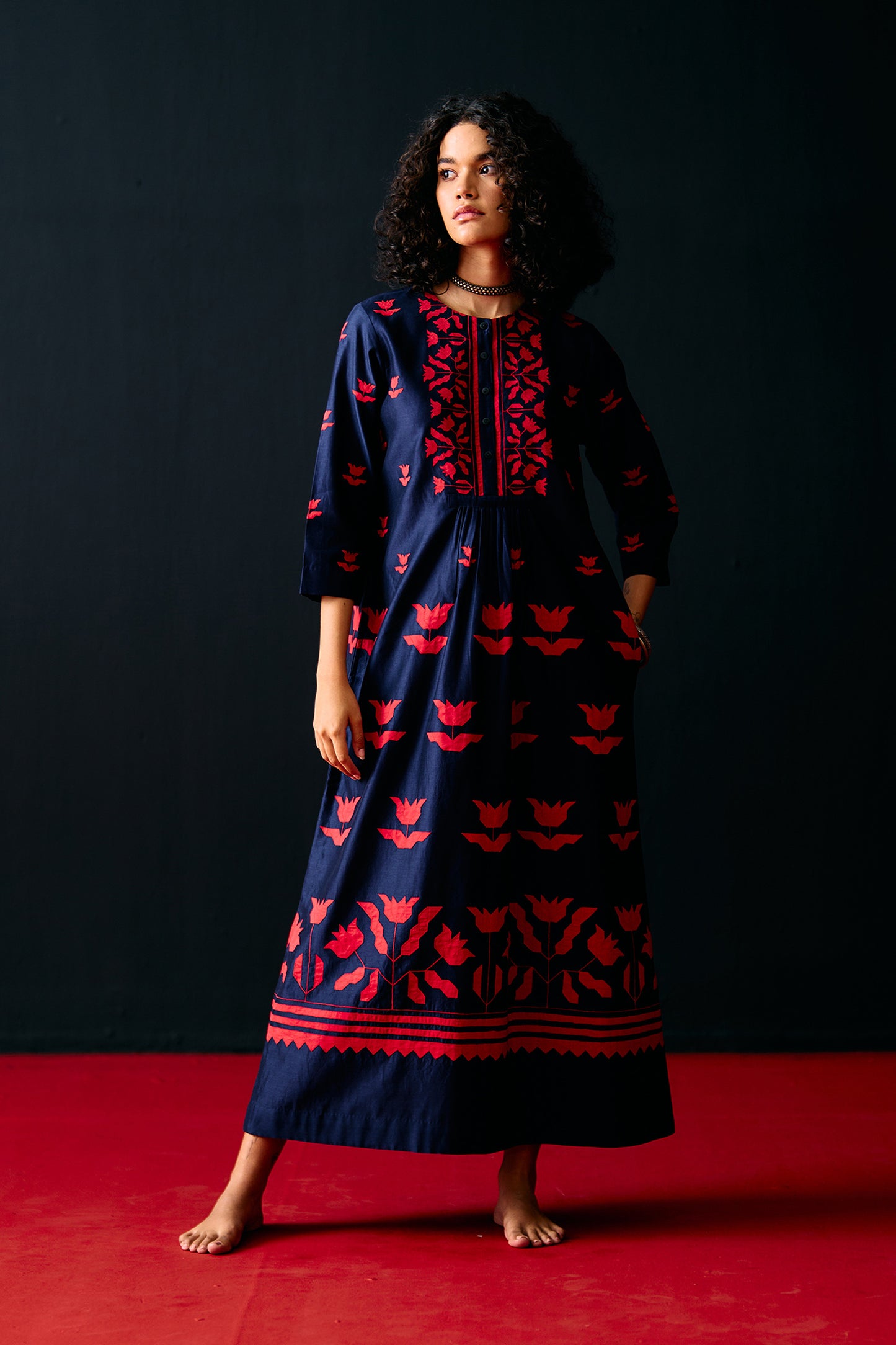 NAVY CENTRE GATHER APPLIQUE' DRESS