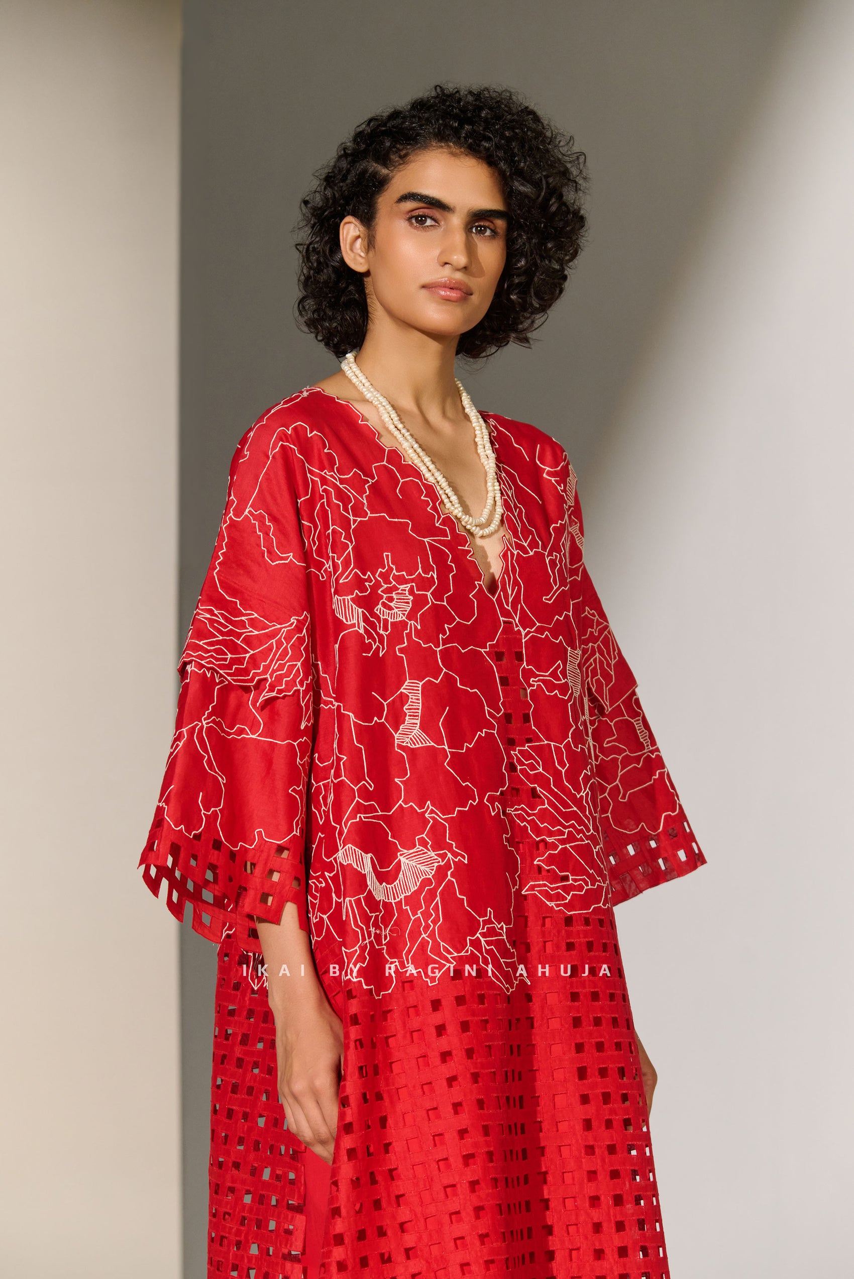 GEOMETRIC AND FLORAL CUTWORK KAFTAN RED
