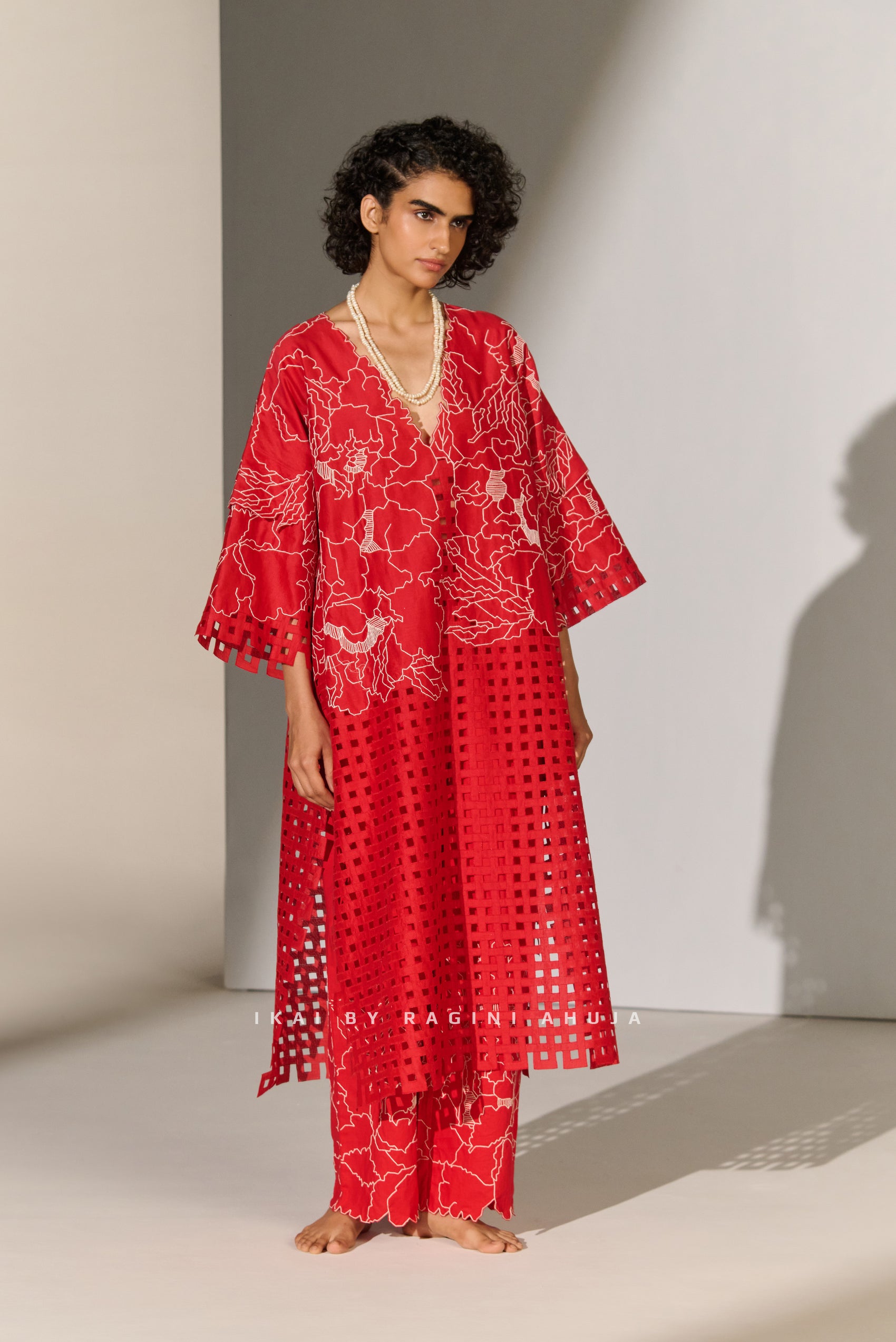 GEOMETRIC AND FLORAL CUTWORK KAFTAN RED