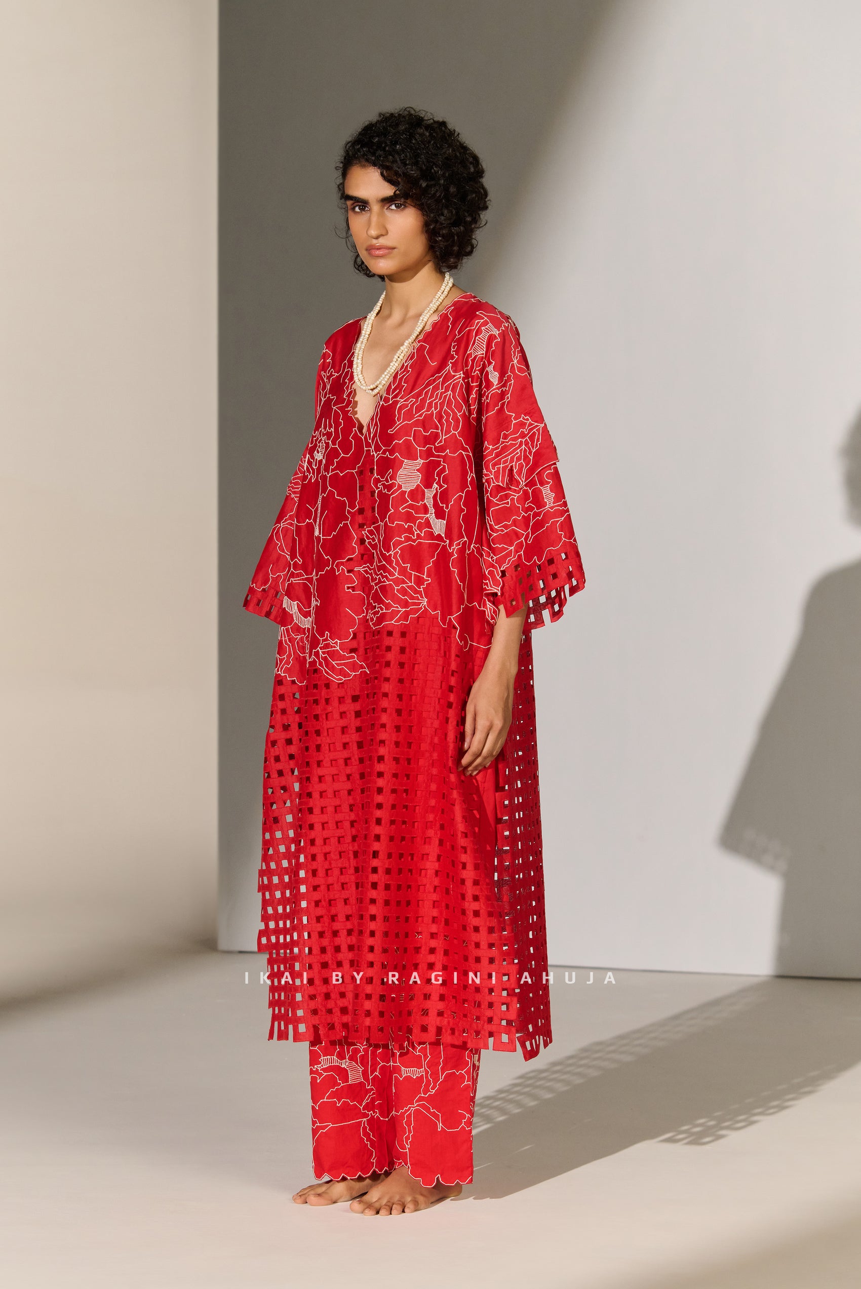 GEOMETRIC AND FLORAL CUTWORK KAFTAN RED
