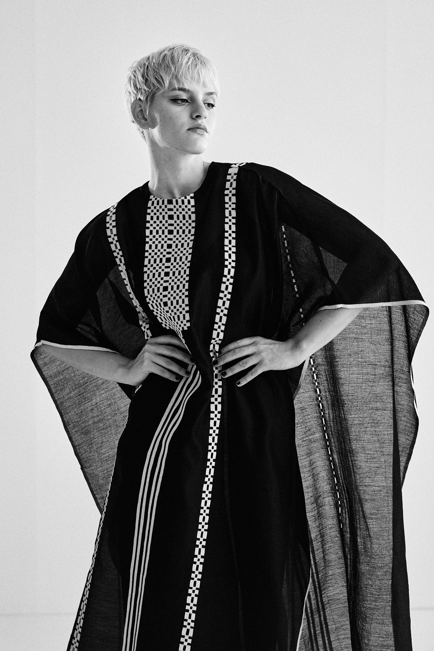 GEOMETRIC PATTERN APPLIQUE' KAFTAN