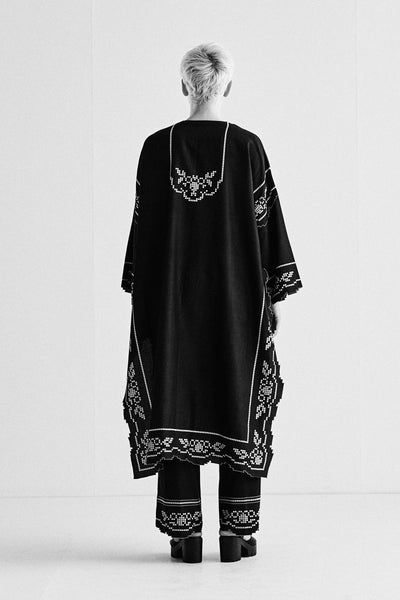 GEOMETRIC PLACEMENT PRINT TABLEMAT KAFTAN WITH CUTWORK