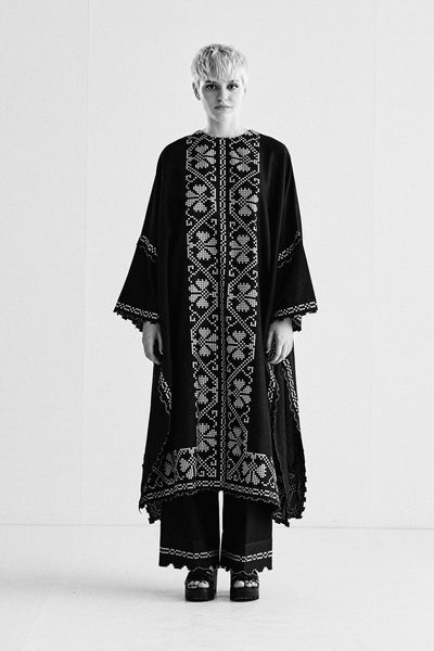 GEOMETRIC PLACEMENT PRINT TABLEMAT KAFTAN WITH CUTWORK