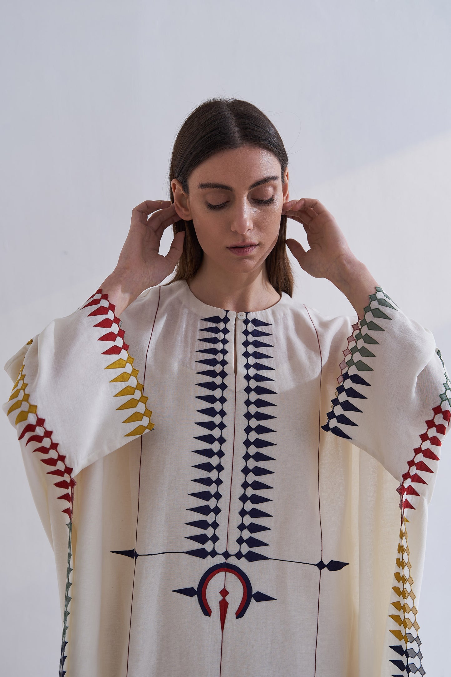 MULTI-APPLIQUE' KAFTAN