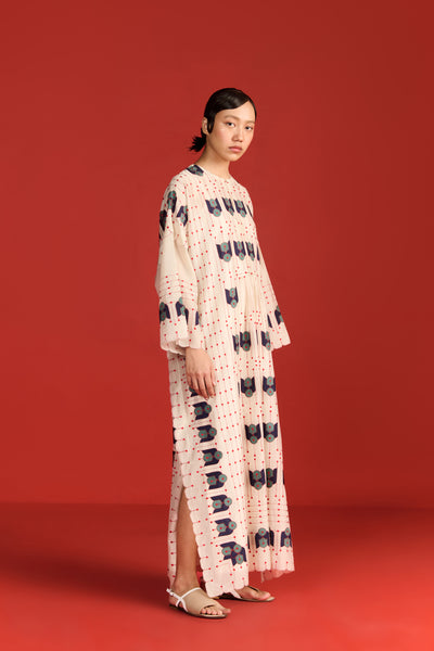 APPLIQUE' AND OUTLINE CENTRE GATHER LONG KAFTAN