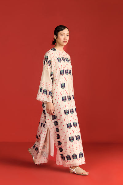 APPLIQUE' AND OUTLINE CENTRE GATHER LONG KAFTAN