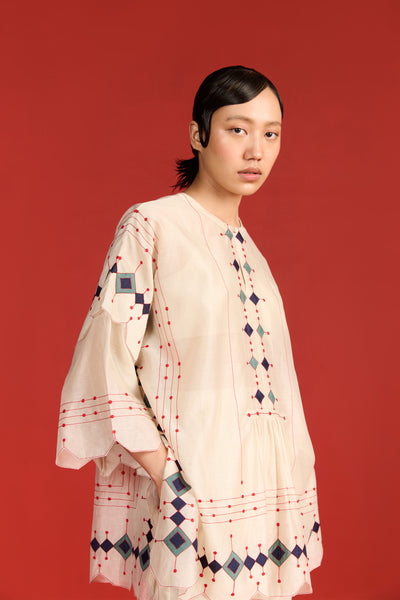 APPLIQUE' AND CUTWORK CENTRE GATHER SHIRT