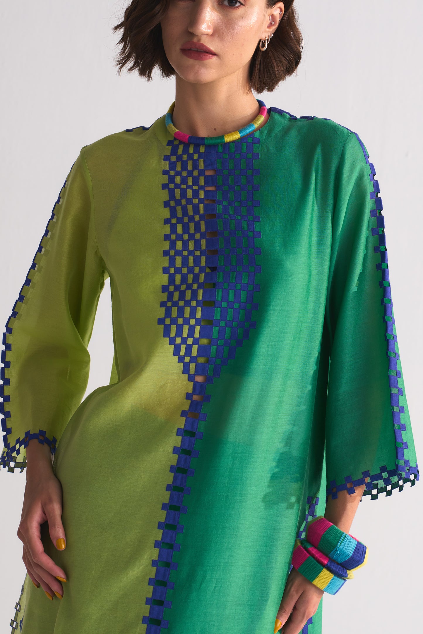 COLOUR BLOCKED APPLIQUE' AND CUTWORK KAMEEZ