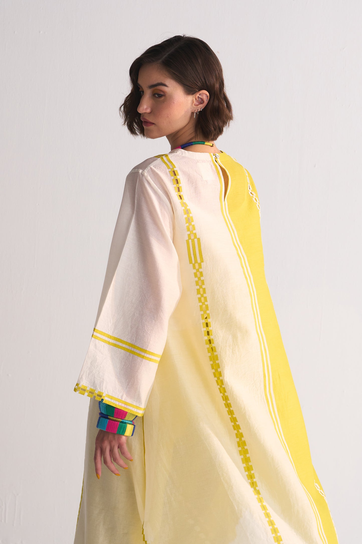 COLOUR BLOCKED APPLIQUE' AND CUTWORK KAMEEZ