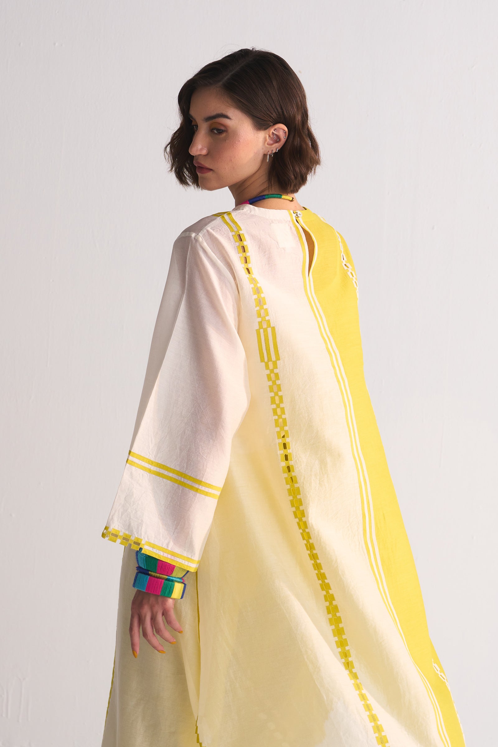 COLOUR BLOCKED APPLIQUE' AND CUTWORK KAMEEZ