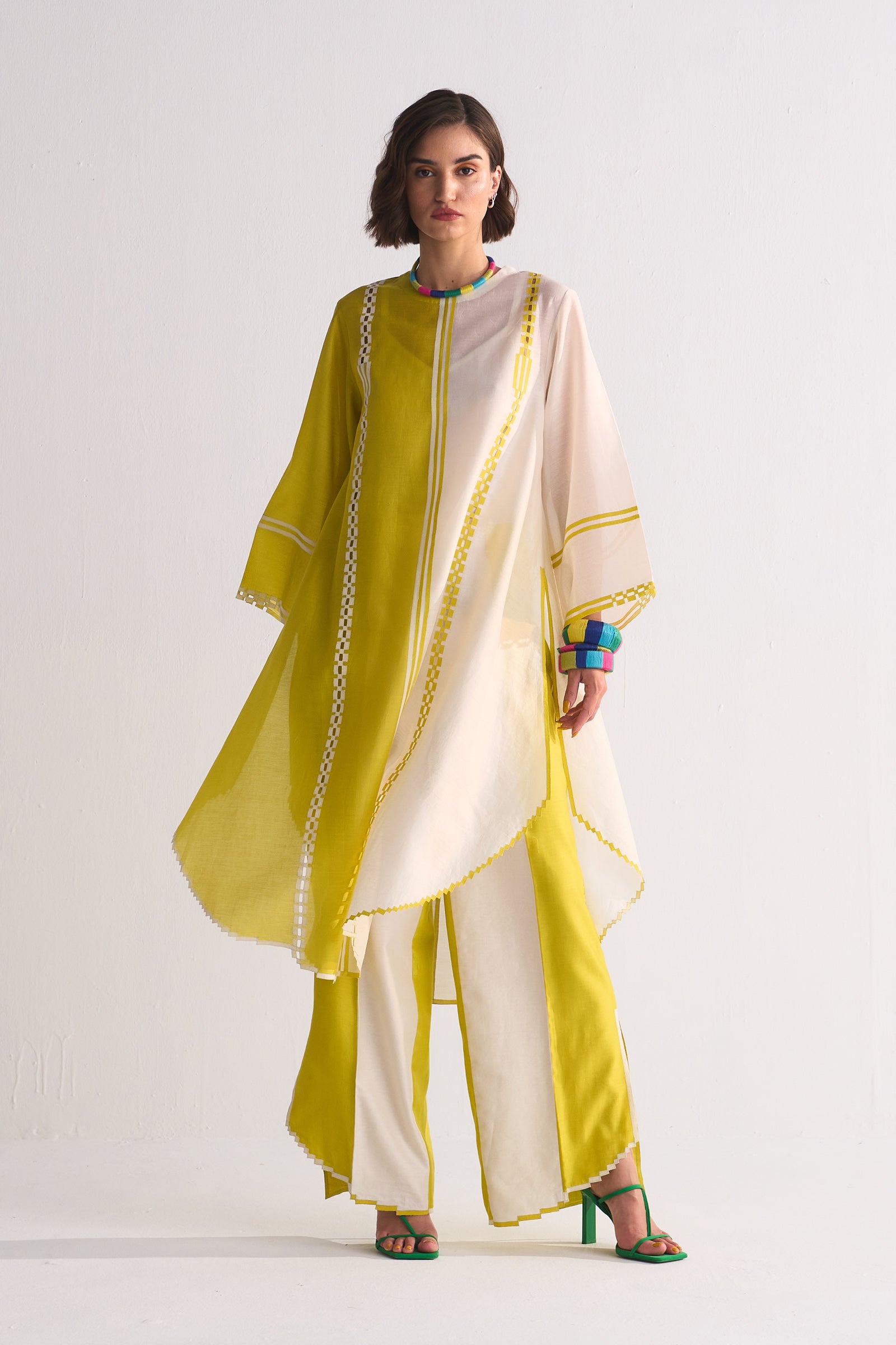 COLOUR BLOCKED APPLIQUE' AND CUTWORK KAMEEZ