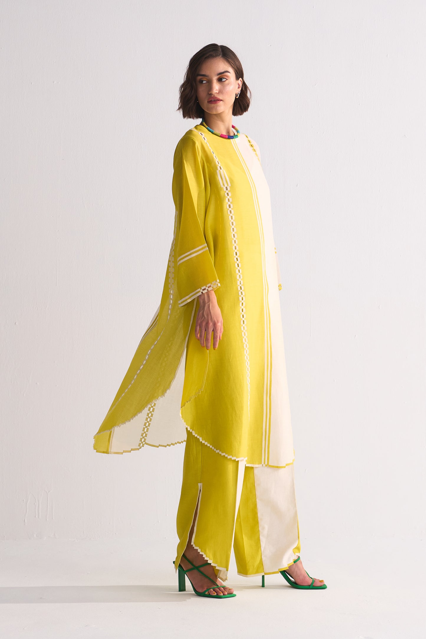 COLOUR BLOCKED APPLIQUE' AND CUTWORK KAMEEZ