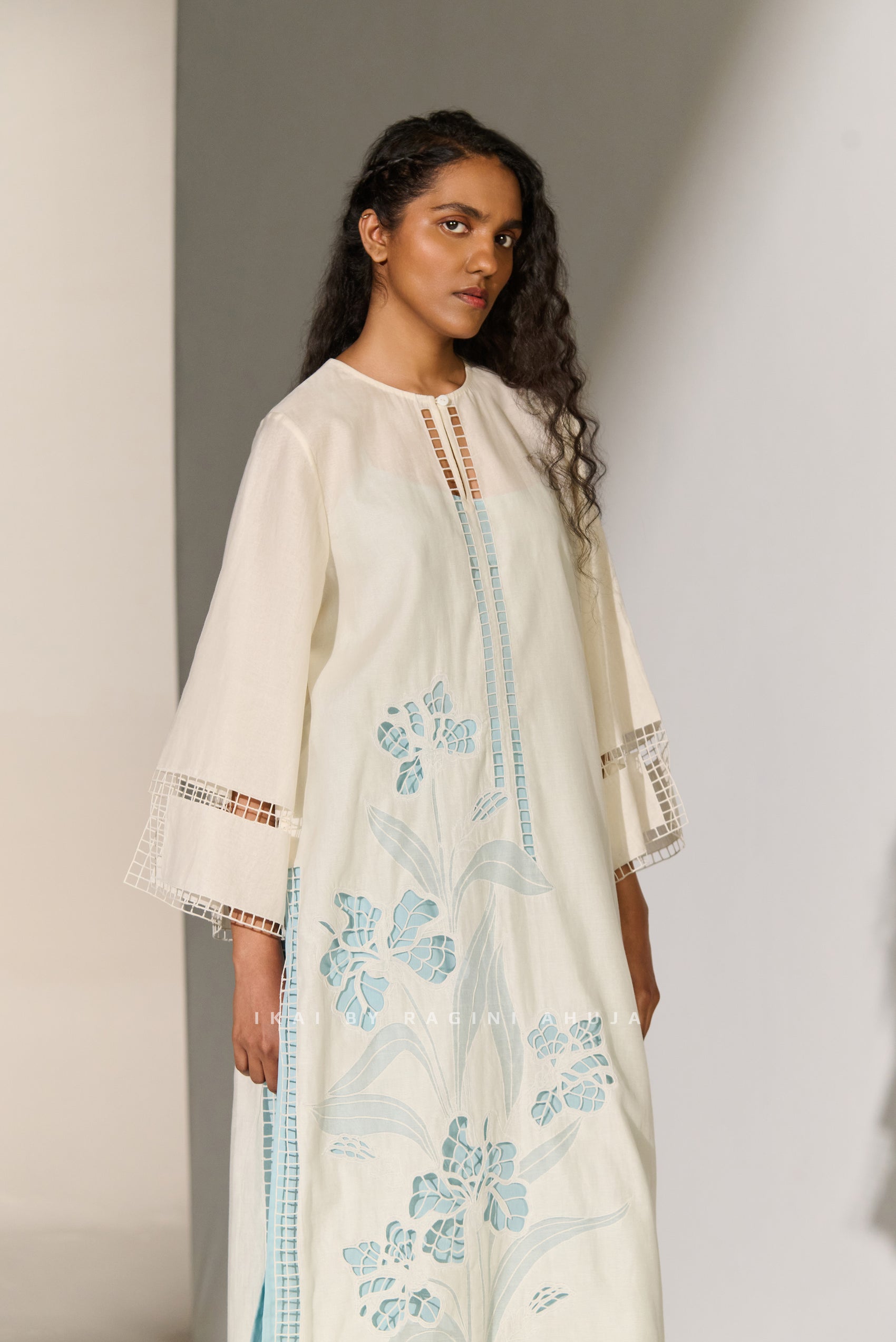 GEOMETRIC FLORAL CUTWORK MILD A-LINE KAMEEZ