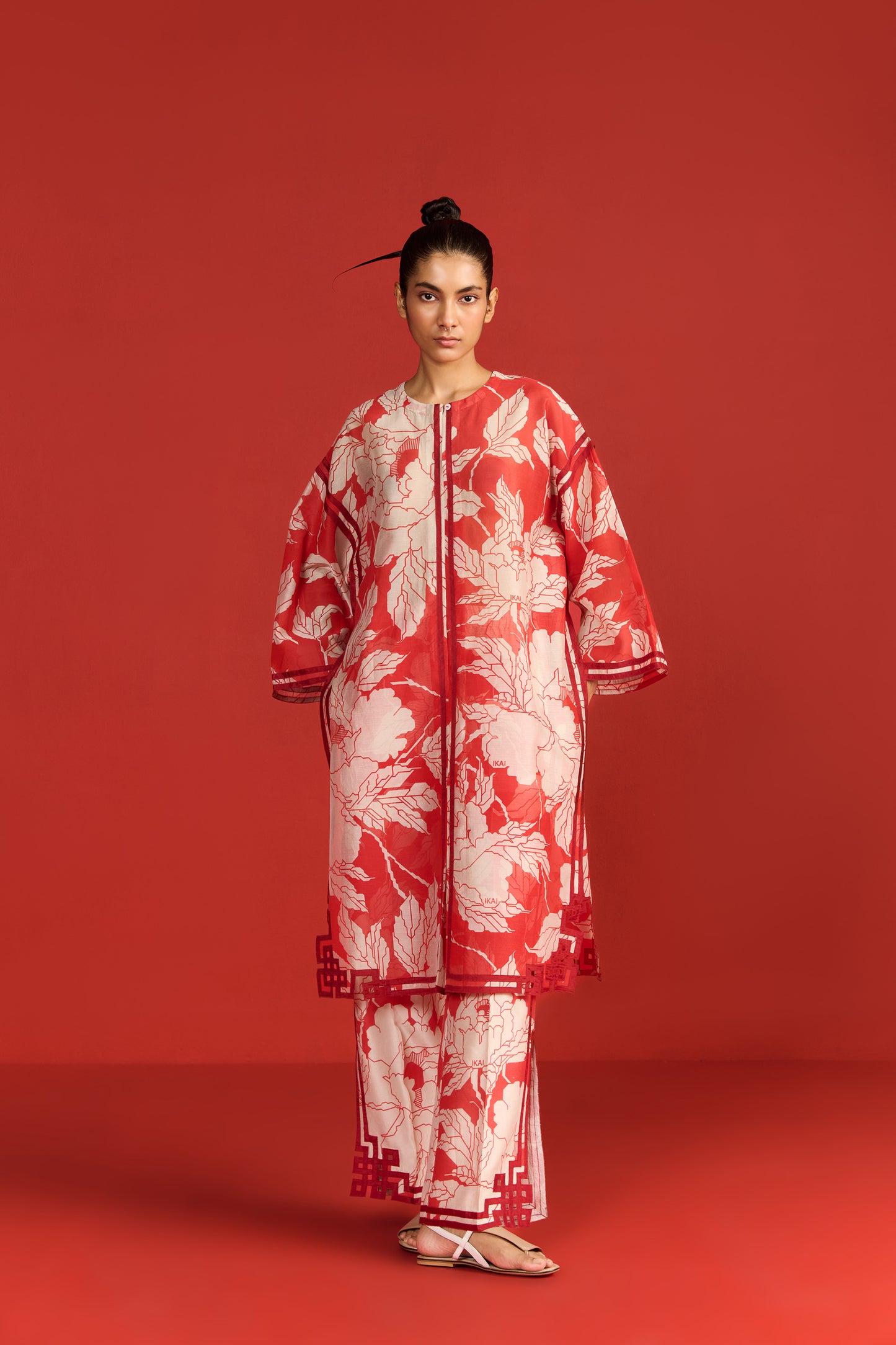 FLORAL PRINT APPLIQUE' AND CUTWORK PANTS