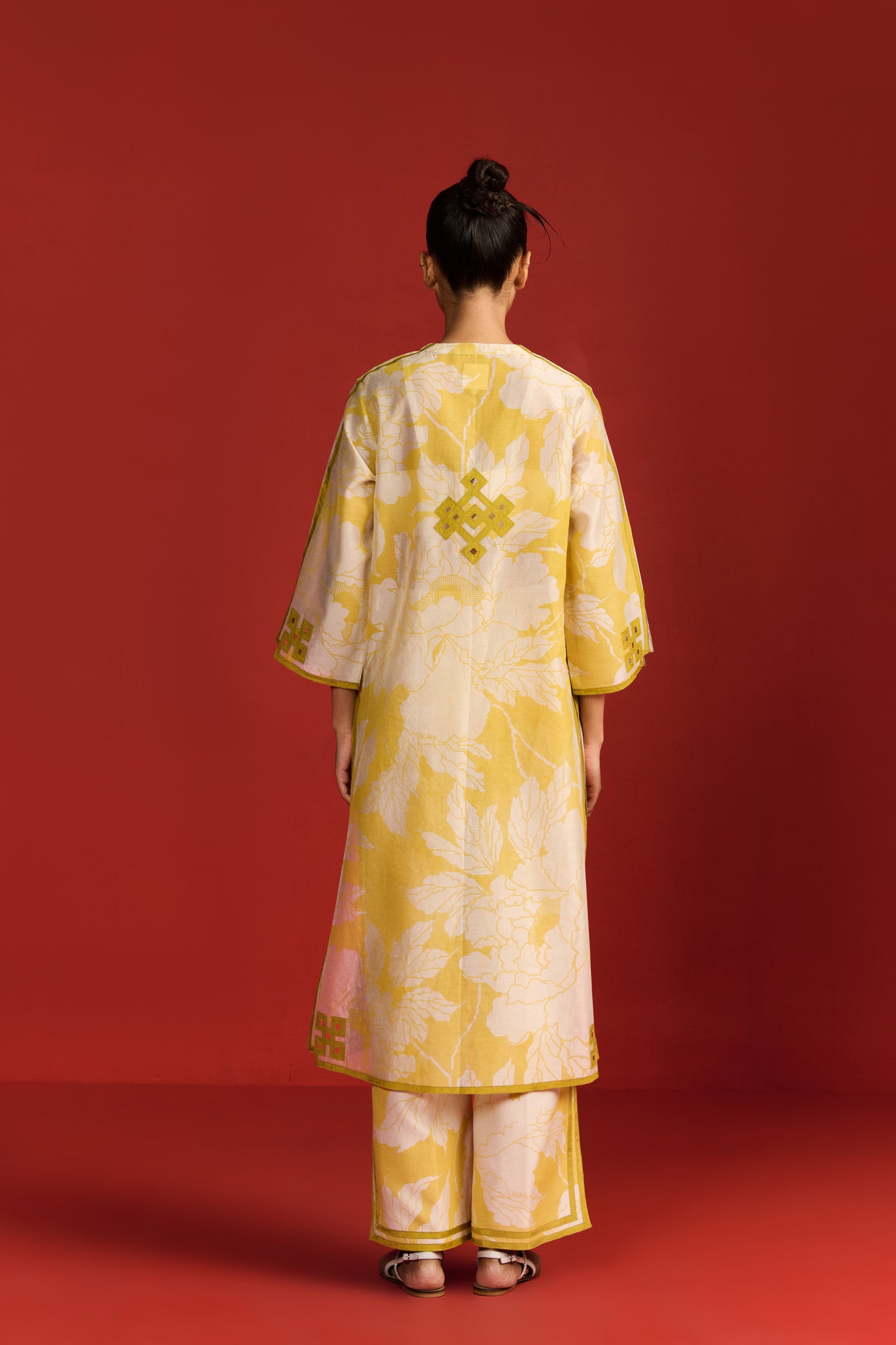 FLORAL PRINT AND CUTWORK MILD A-LINE KAMEEZ