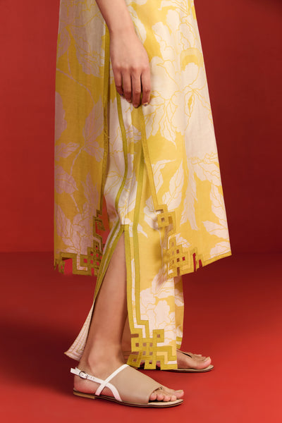 FLORAL PRINT AND CUTWORK PLEATED KAMEEZ