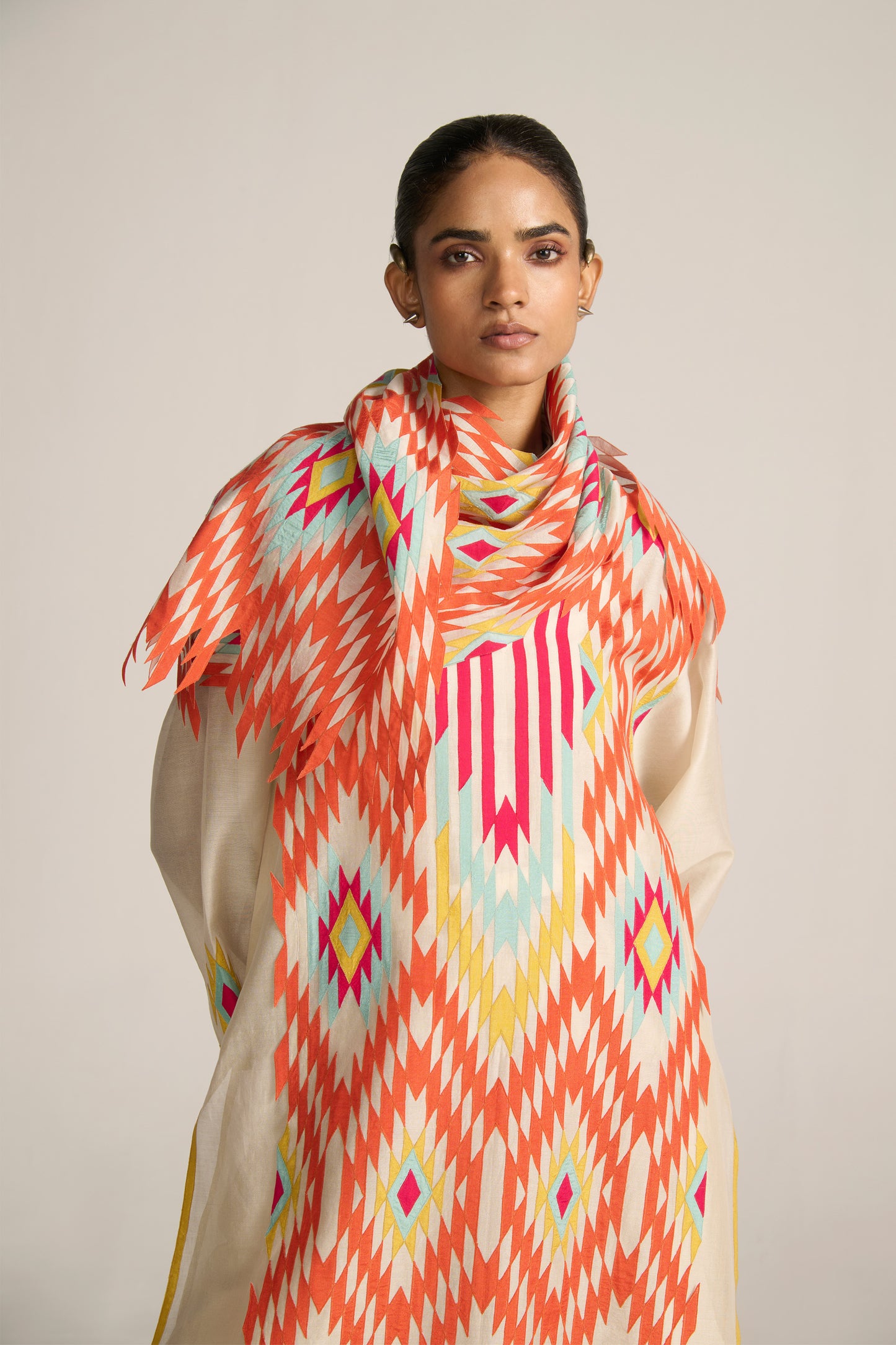 APPLIQUE' AND CUTWORK SCARF