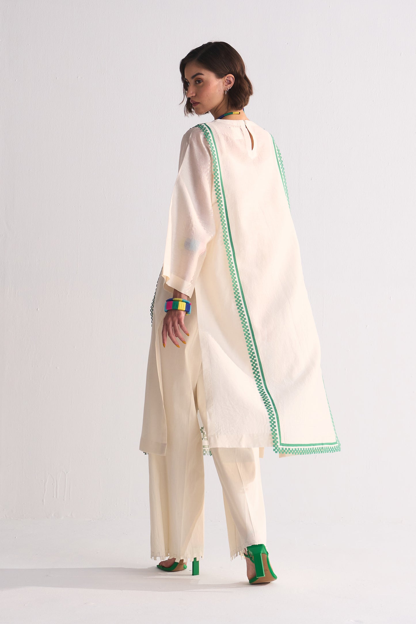 PANELLED APPLIQUE' AND CUTWORK KAMEEZ
