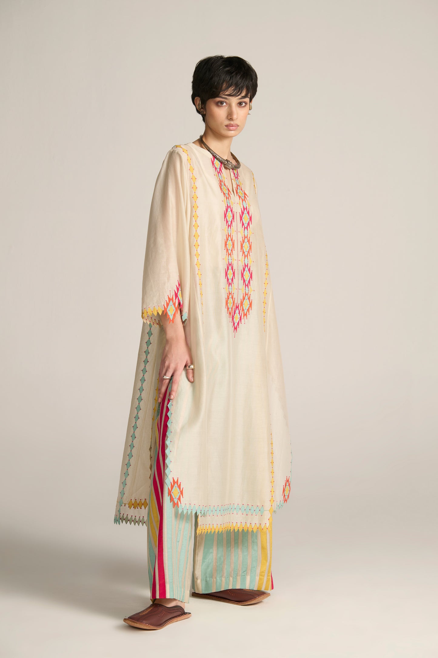 PANELLED KAFTAN KAMEEZ