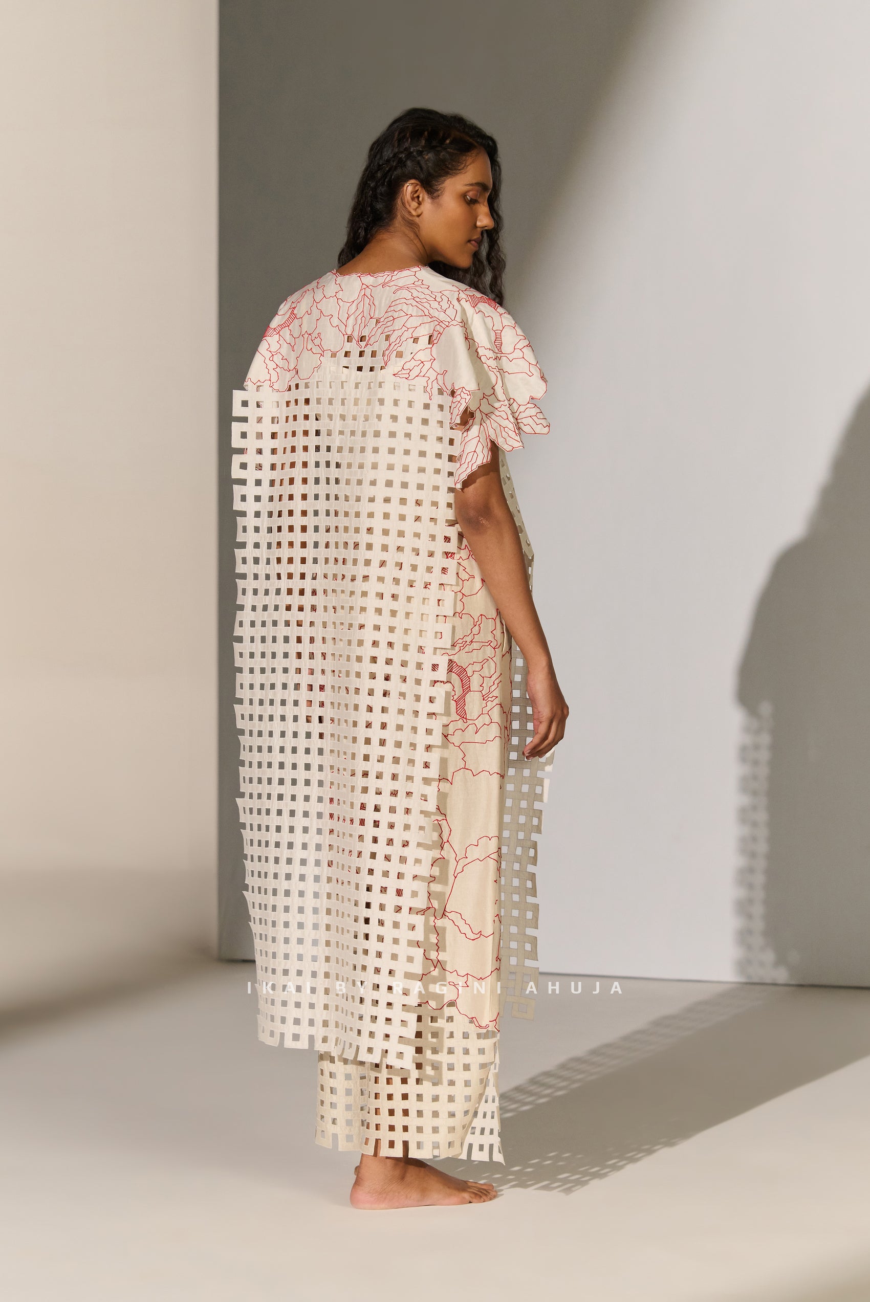 GEOMETRIC FLORAL CUTWORK PANEL IVR