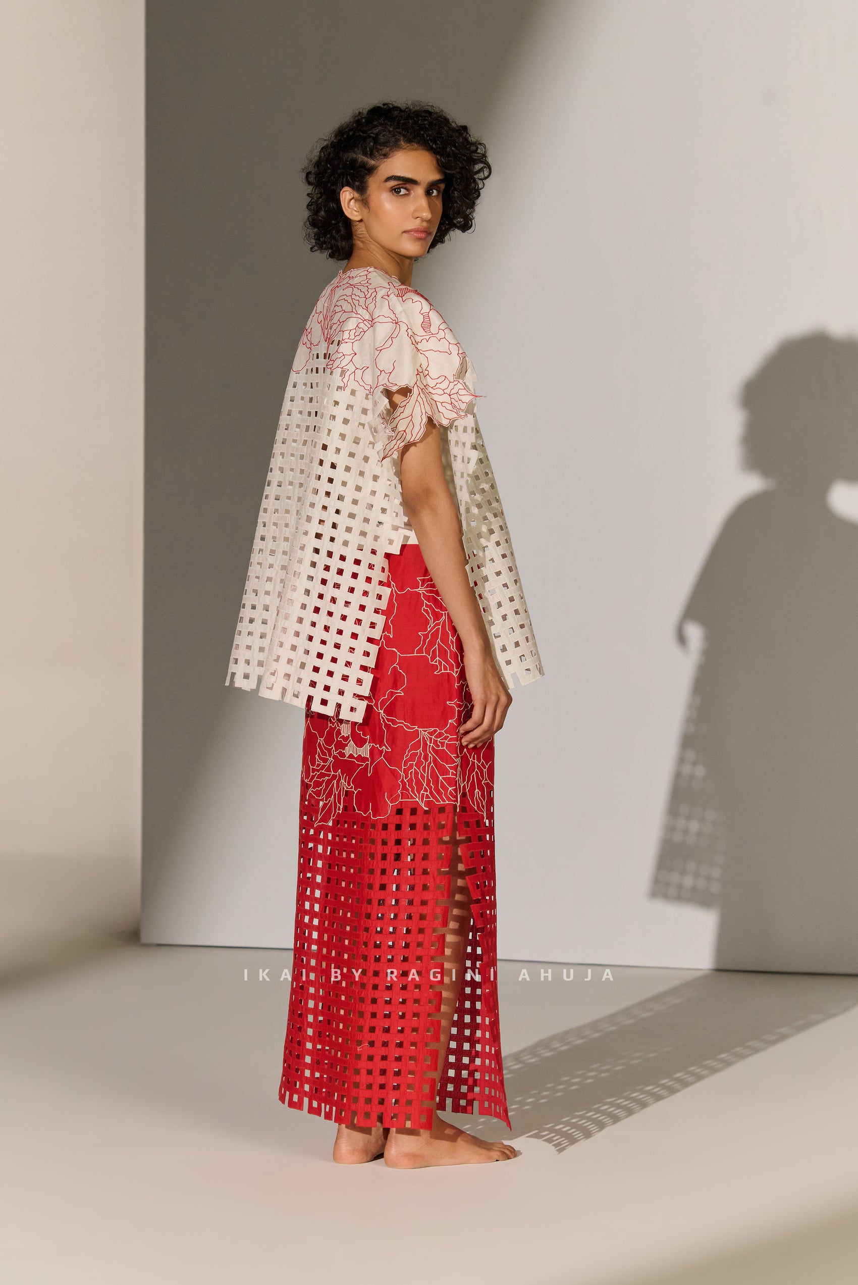 GEOMETRIC FLORAL CUTWORK PANEL SHIRT IVR