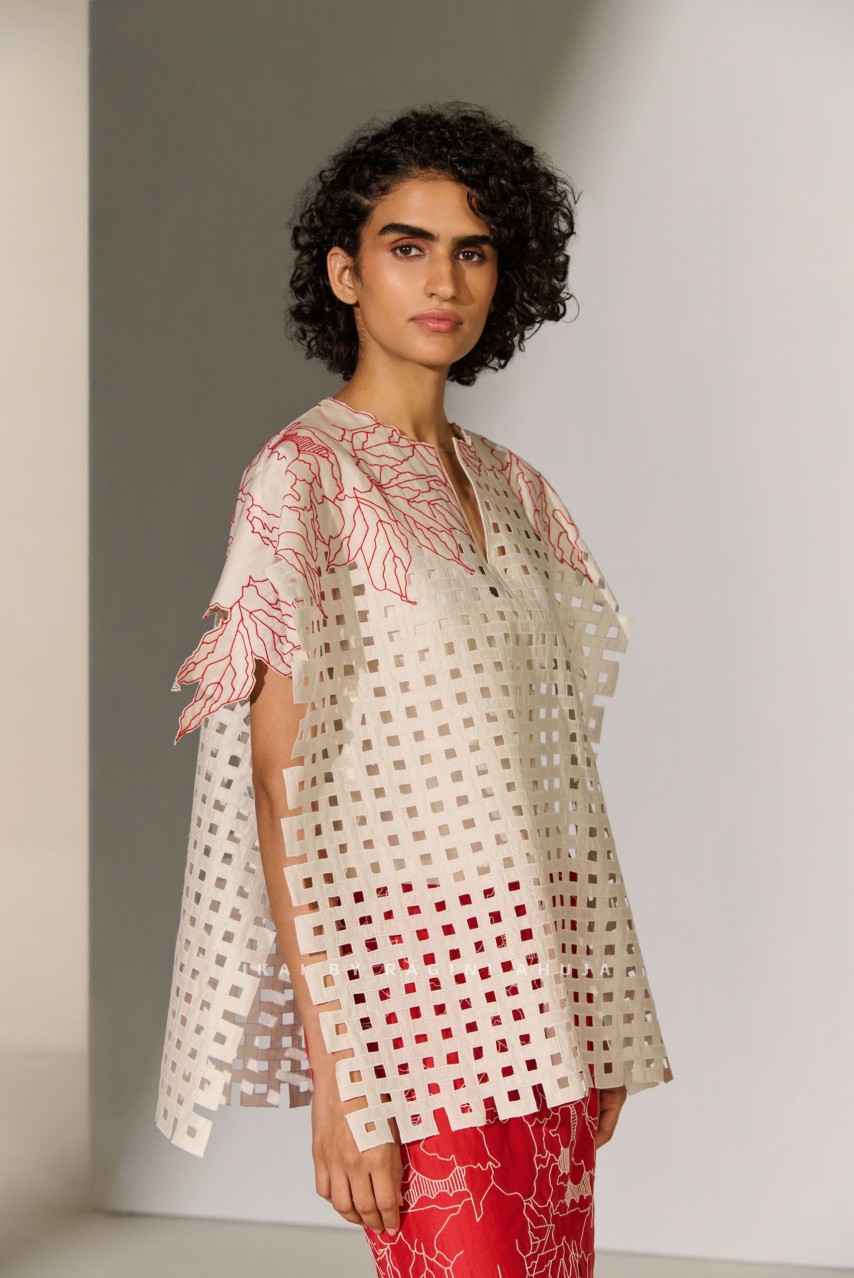 GEOMETRIC FLORAL CUTWORK PANEL SHIRT IVR