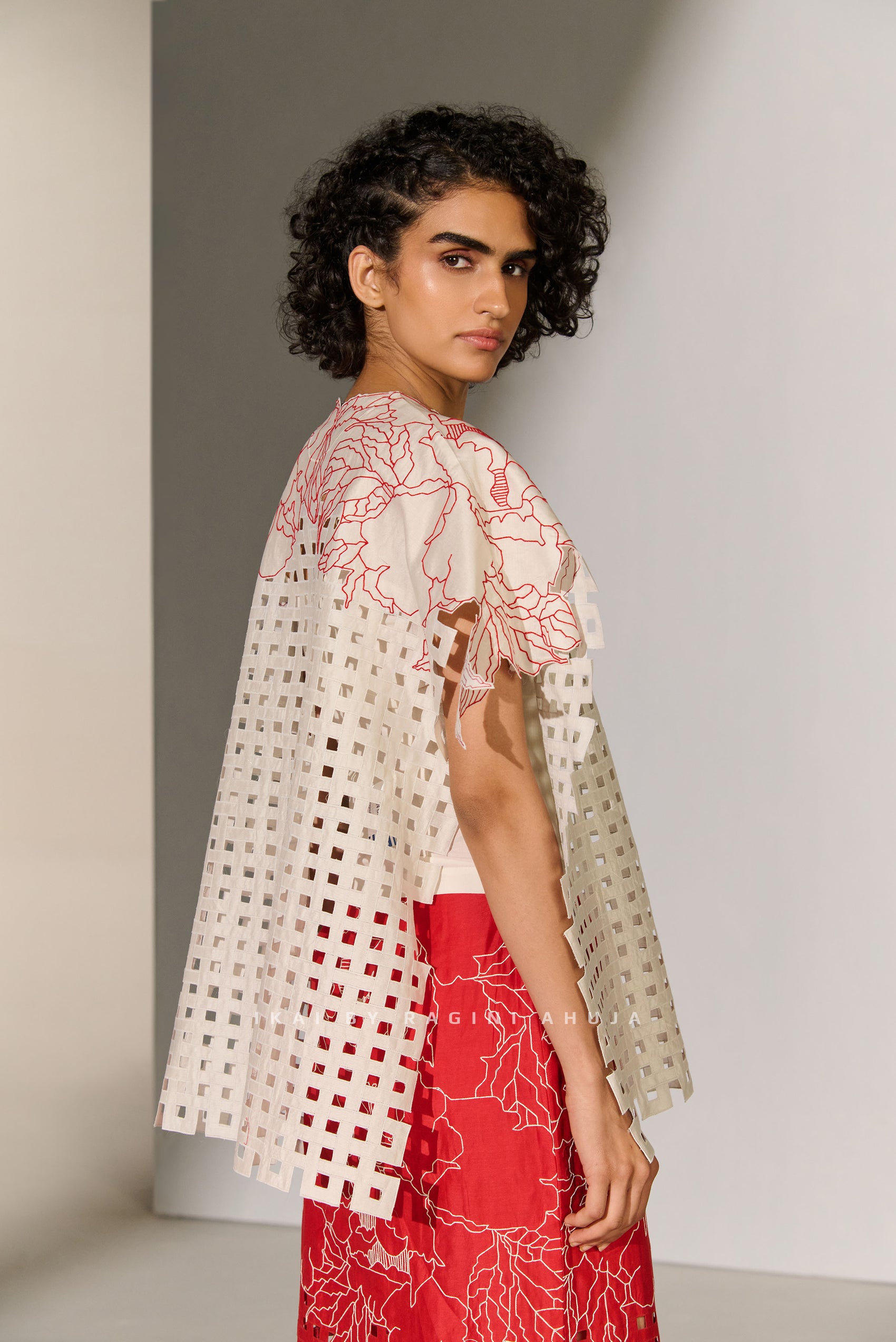 GEOMETRIC FLORAL CUTWORK PANEL SHIRT IVR