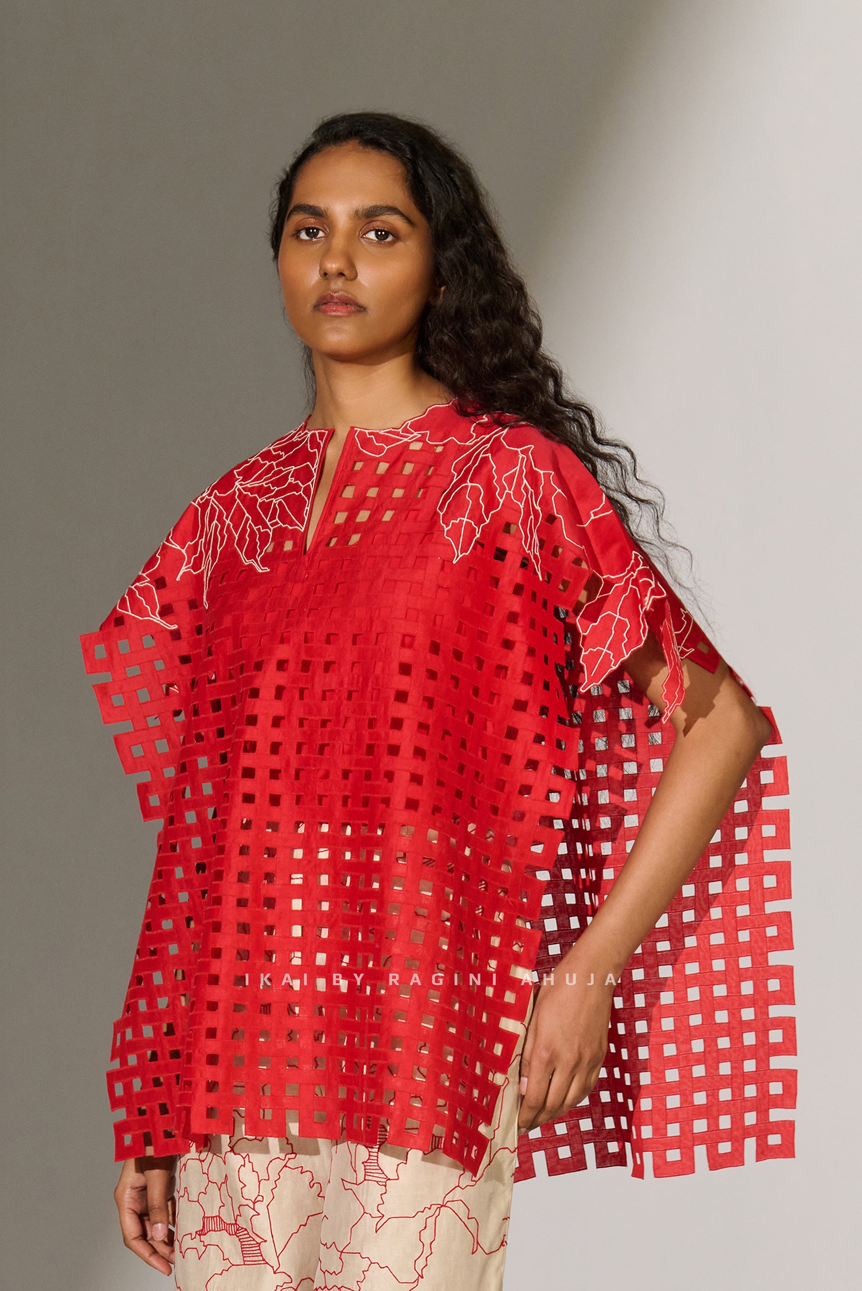 GEOMETRIC FLORAL CUTWORK PANEL SHIRT RED