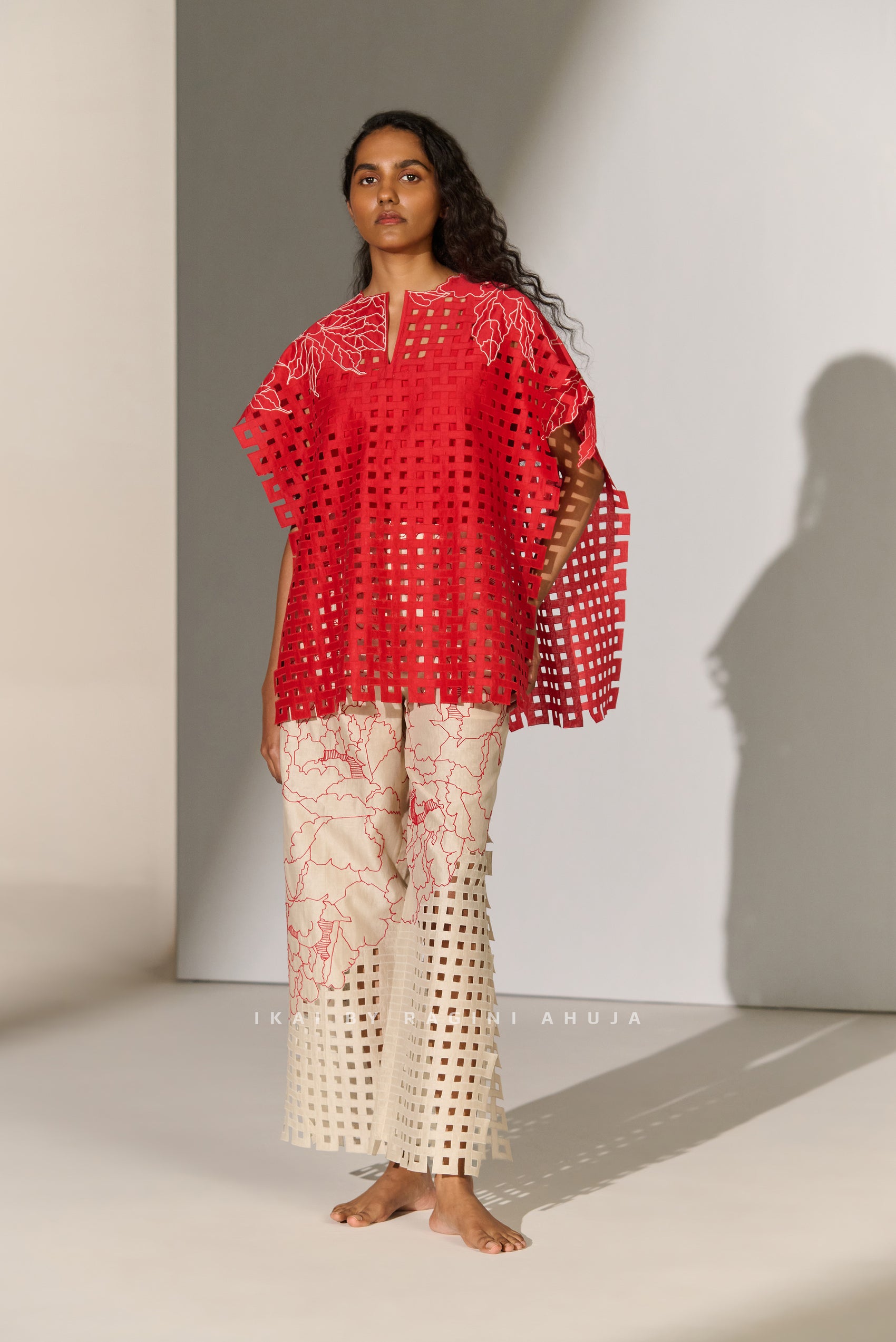 GEOMETRIC FLORAL CUTWORK PANEL SHIRT RED