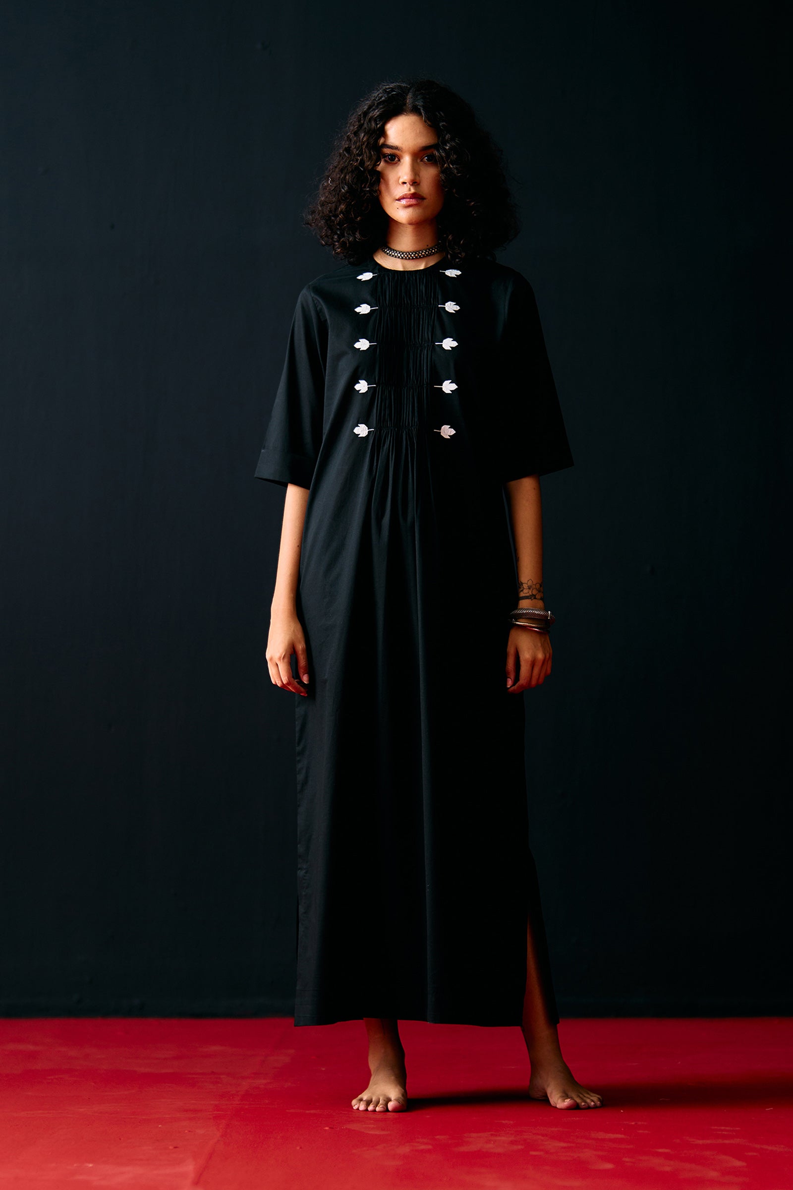 BLACK CENTRE GATHER DRESS