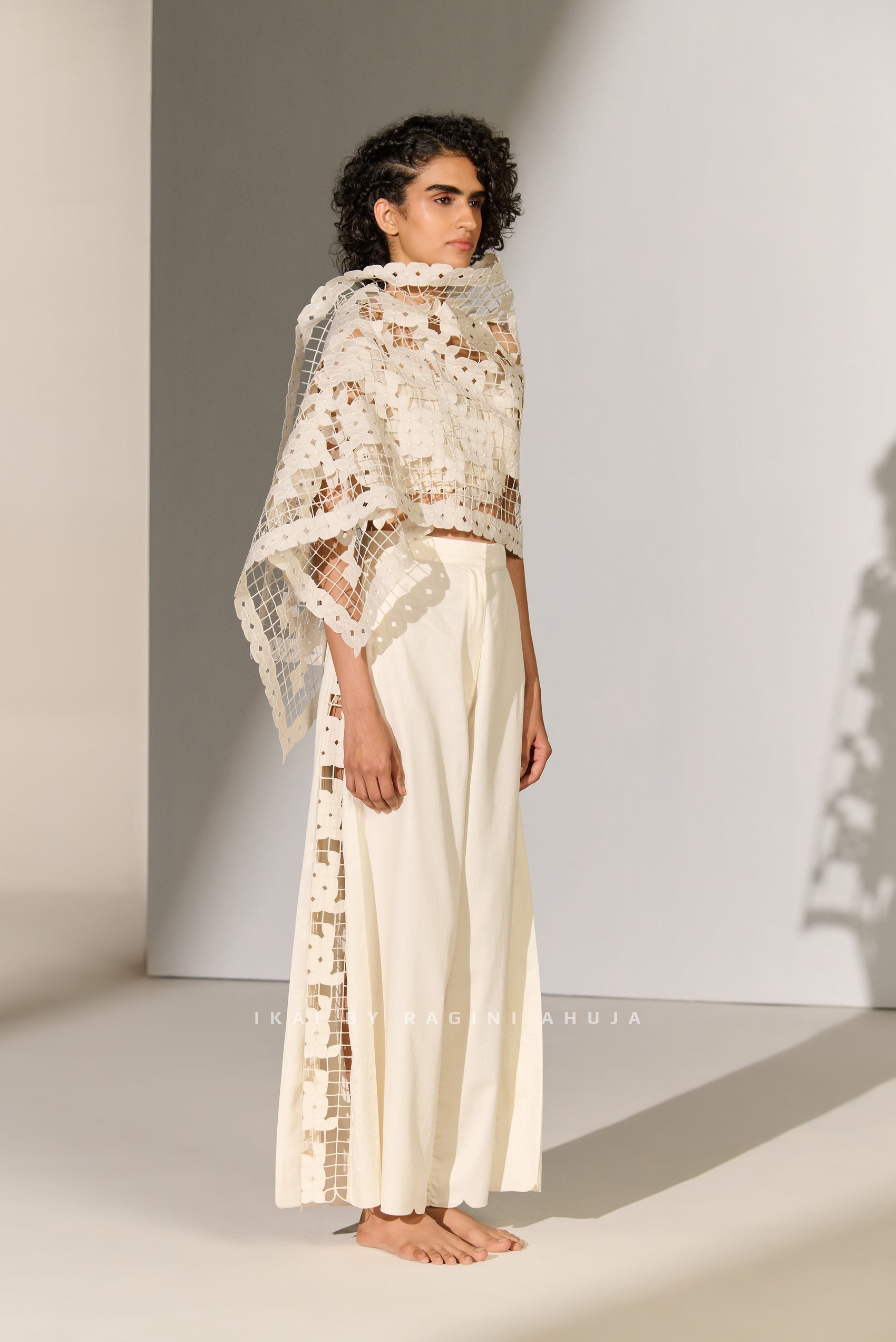 GEOMETRIC FLORAL CUTWORK SCARF