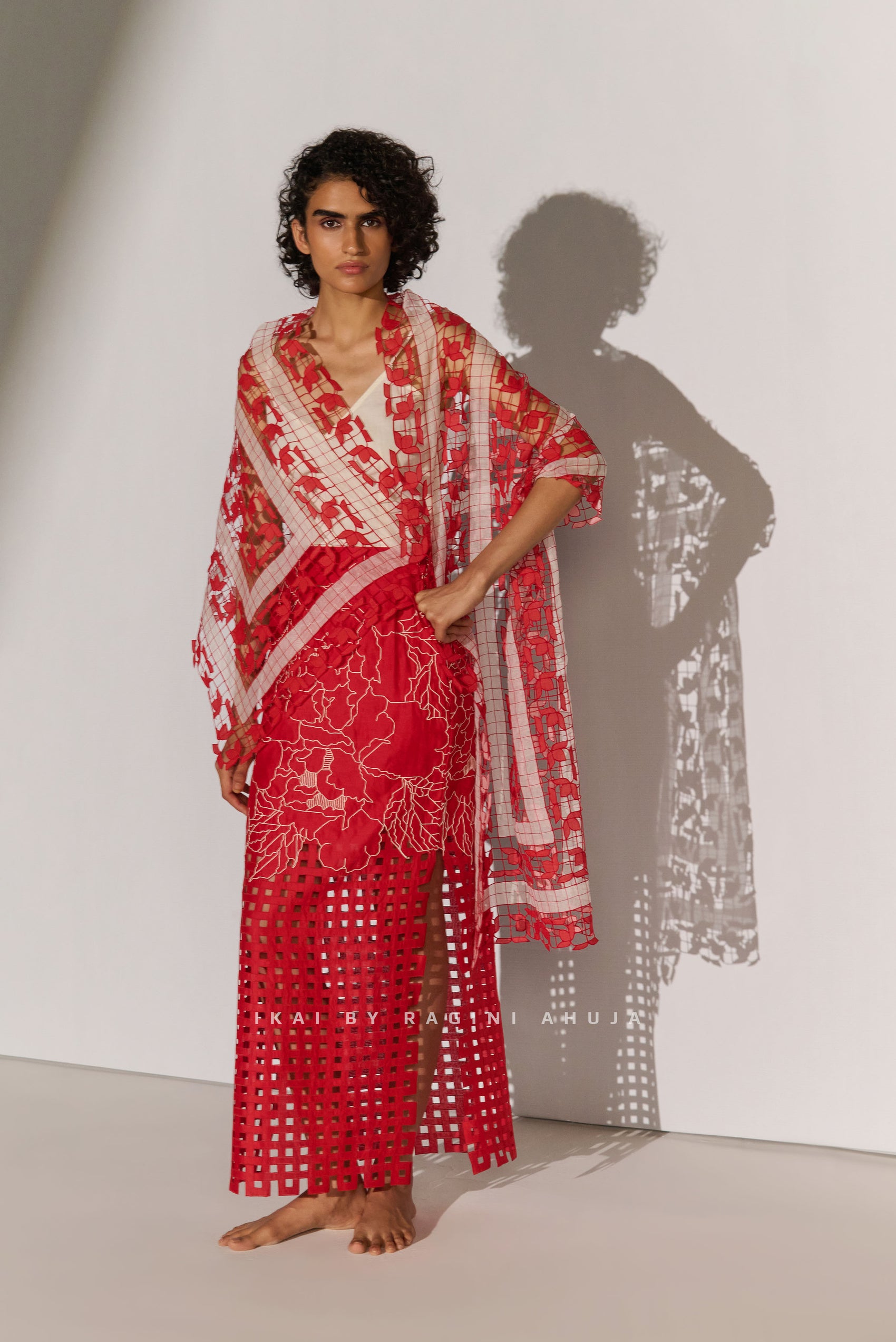 GEOMETRIC FLORAL CUTWORK SCARF IVR/RED