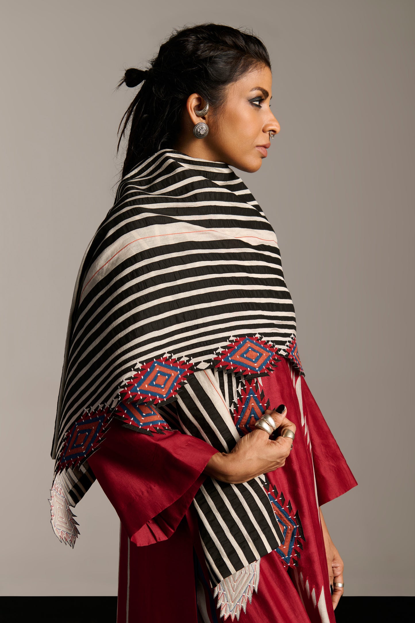 APPLIQUE' AND CUTWORK SCARF