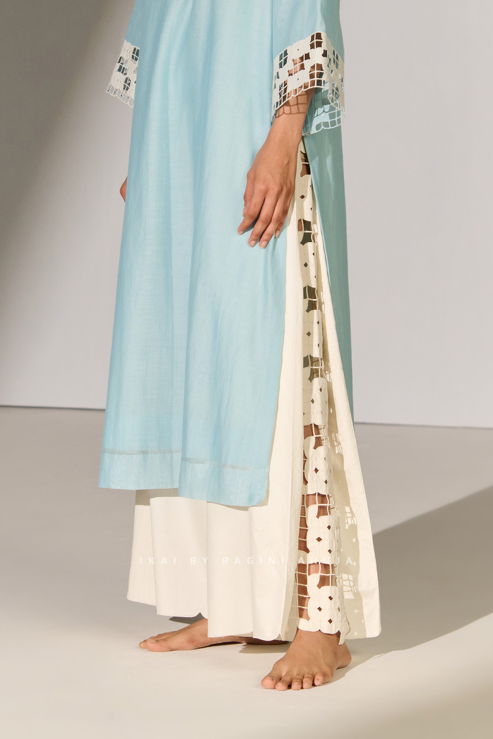 GEOMETRIC FLORAL CUTWORK SIDE PLEATED PANTS